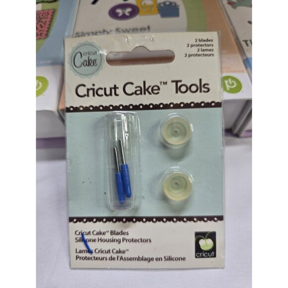 Cricut Cake Red Personal Electronic Cutting Decorating Machine Huge Bundle - Picture 2 of 13
